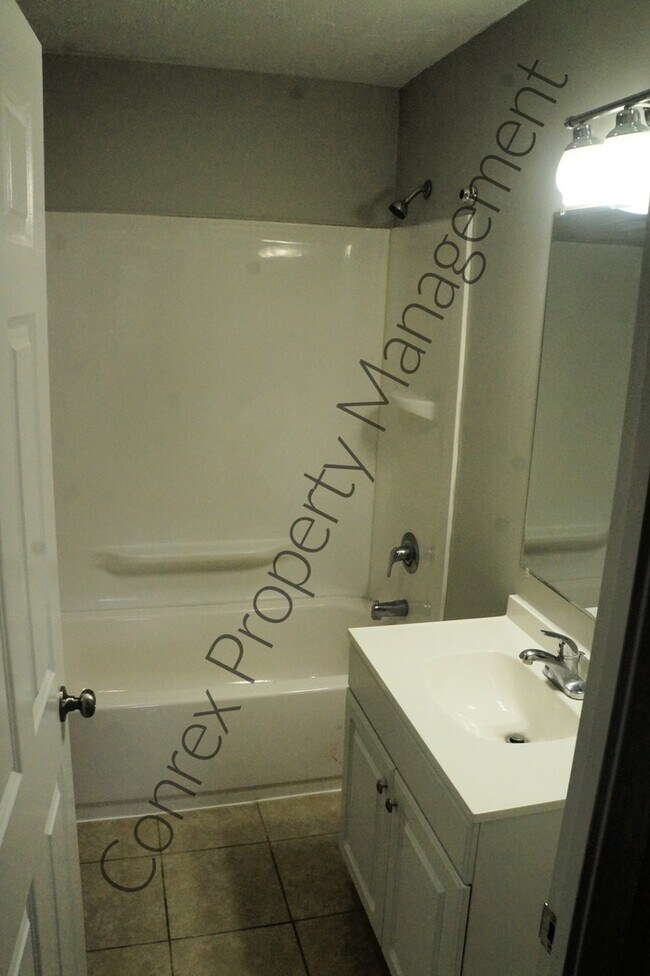 Building Photo - 9600 Wildbrook Ln