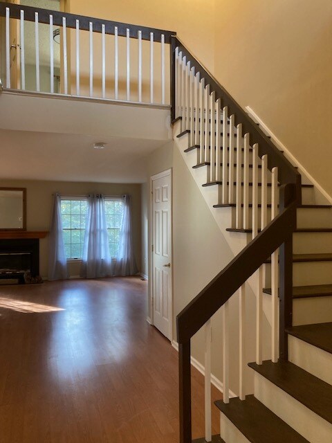 Building Photo - 42 Springwood Ct