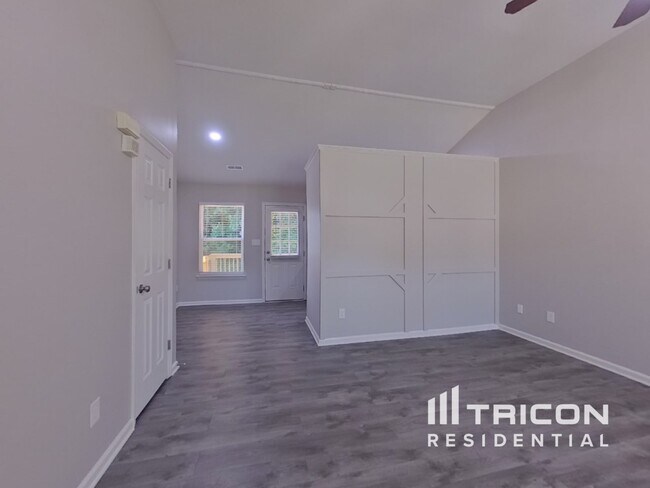 Foto del edificio - 2019 Slater Springs Dr