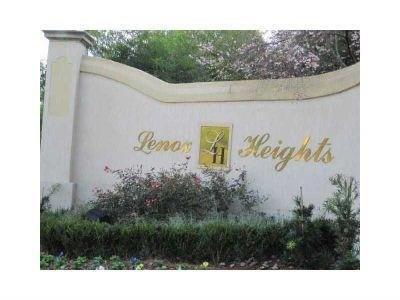 Building Photo - 3116 Pine Heights Dr NE