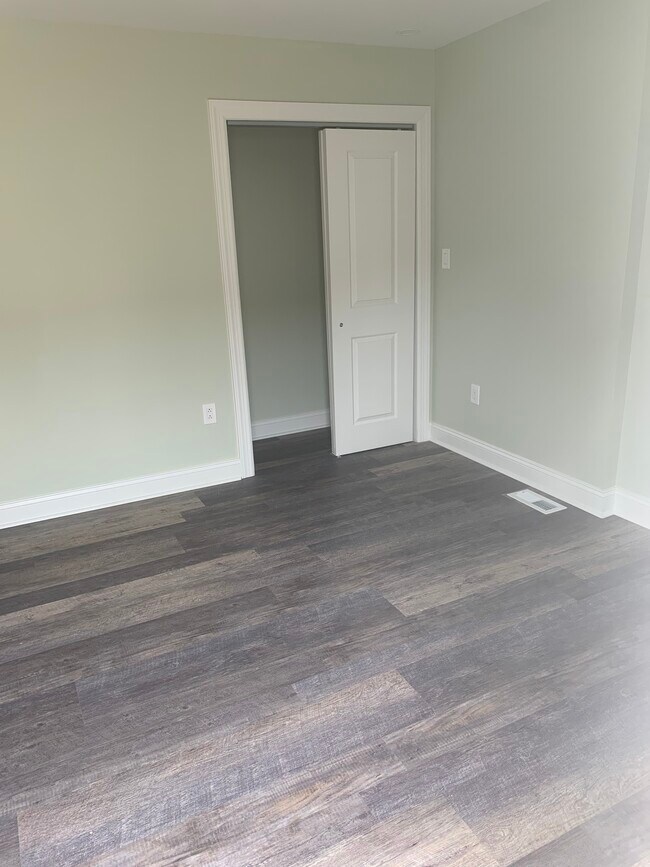 Ample closet space - 1815 E Hazzard St