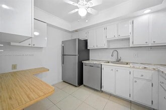 Building Photo - 1300 NE Miami Gardens Dr