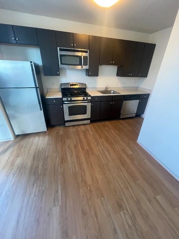 Photo - 331 W Wacker Dr Apartment