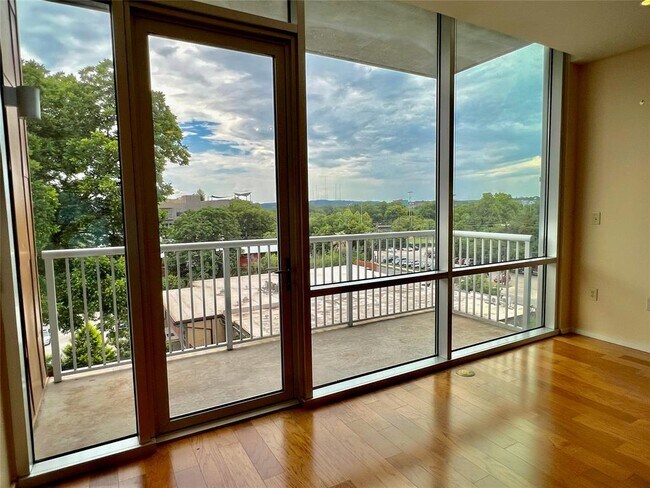 Building Photo - 1600 Barton Springs Rd