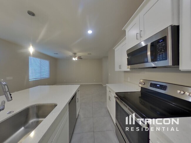 Foto del edificio - 1337 N Parkcrest