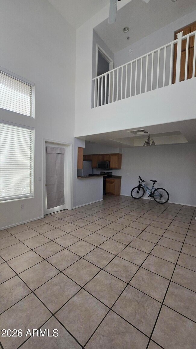 Foto del edificio - 1445 E Broadway Rd