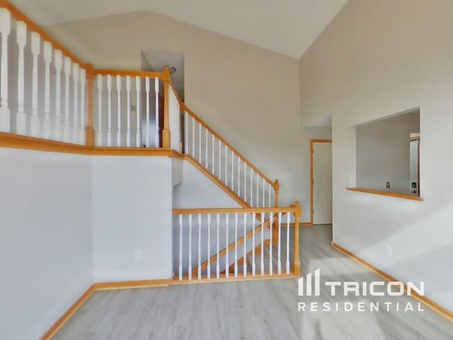 Foto del edificio - 5215 Pond View Ln