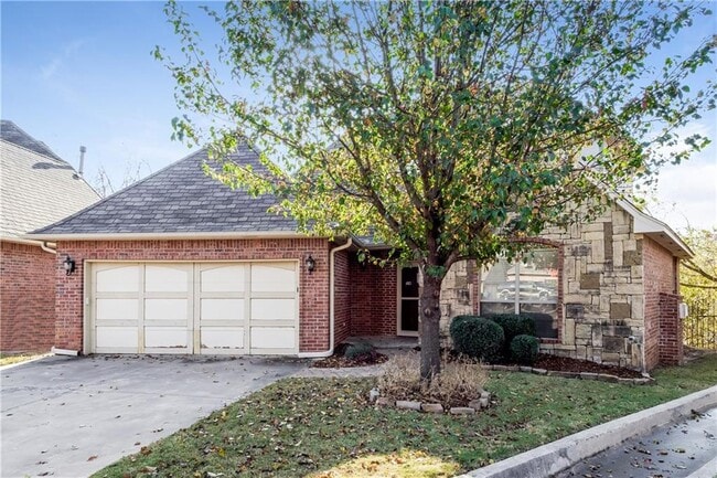 Building Photo - 4640 Olde Village Cir