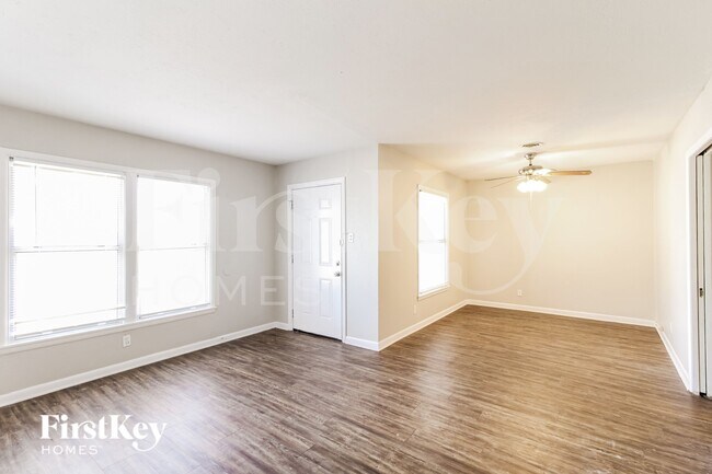 Foto del edificio - 3516 Revere St