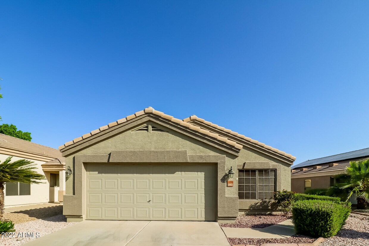 Primary Photo - 12942 W Via Camille