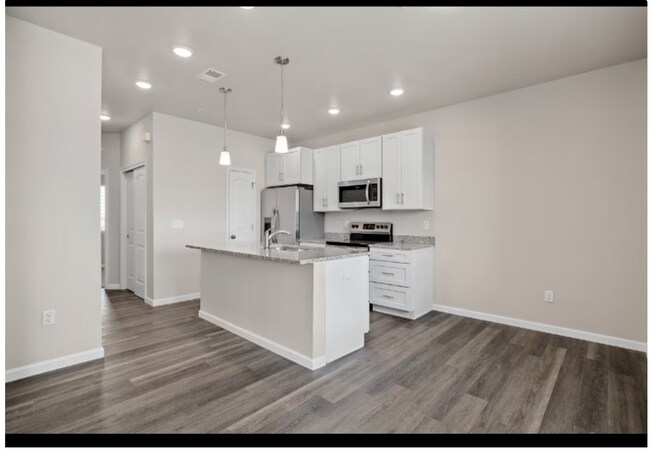 Building Photo - 1531 Richard Martin Dr