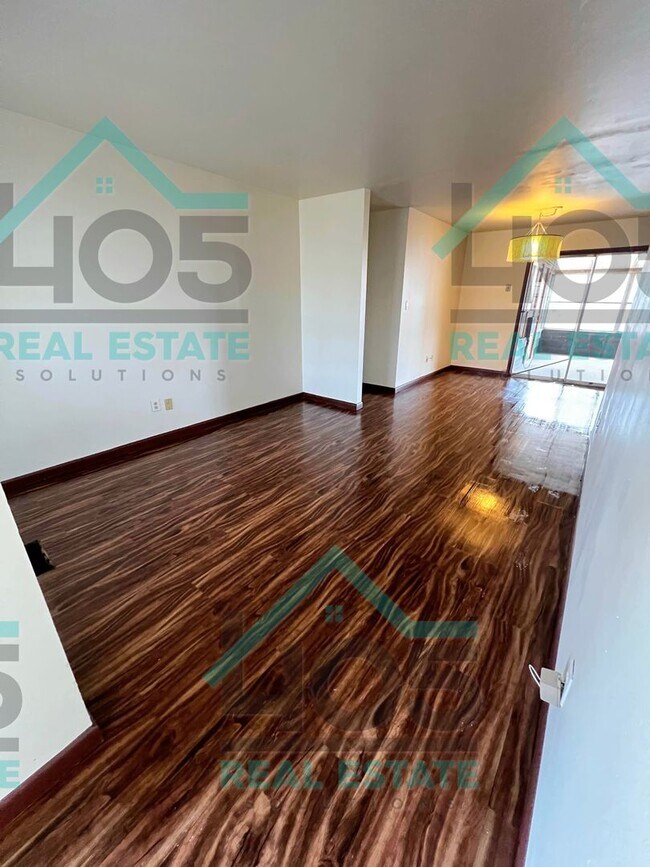 Building Photo - RENOVATED 3 bedroom in OKC