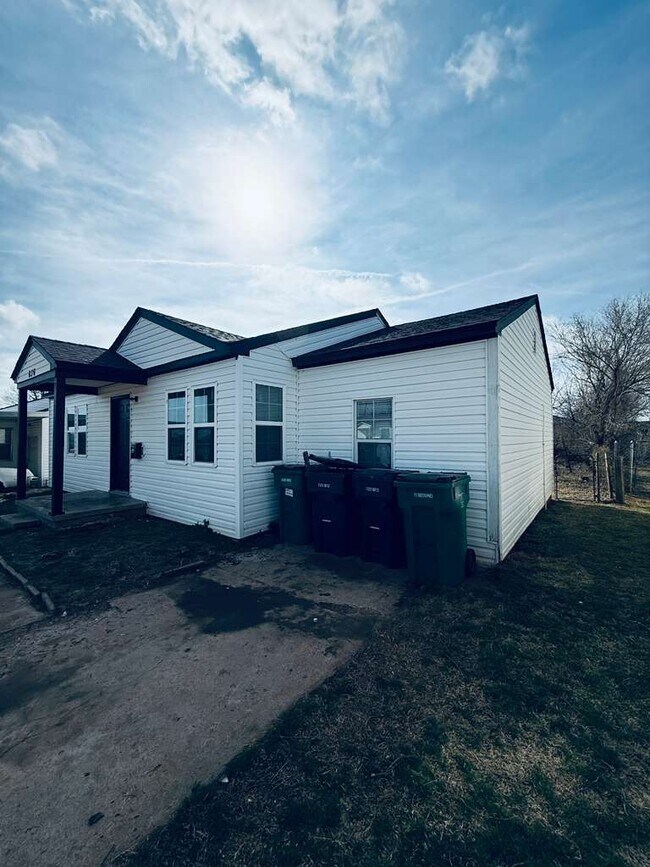 Foto del edificio - 636 NE 34th St