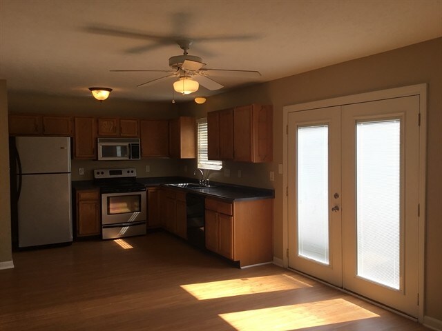Foto del edificio - 7026 Cobblestone Drive