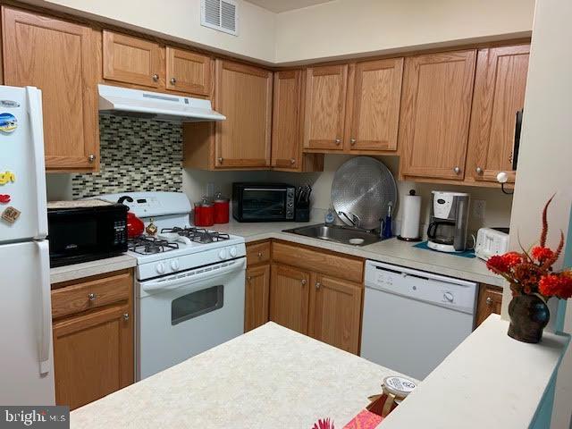 Primary Photo - 305 Trinity Ct