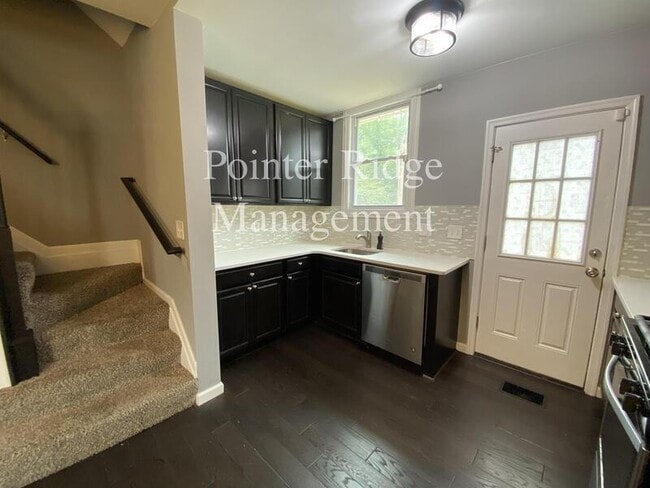 Building Photo - 4308 Mainfield Ave