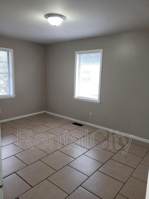 Building Photo - 96 Burks Pl