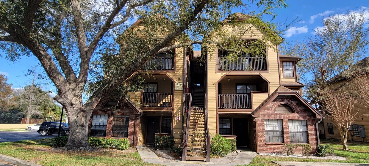 Primary Photo - Spacious 1/1 Condo in Lakewood Park, Altam...