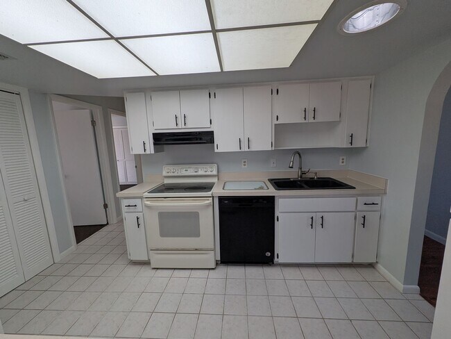 Foto del edificio - Wonderful 3/2/2 Corner Lot Near Golf Course In Citrus Springs