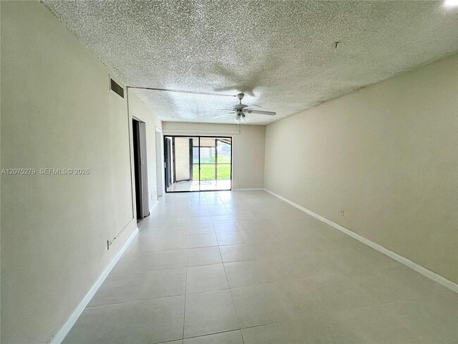 Building Photo - 3252 Foxcroft Rd