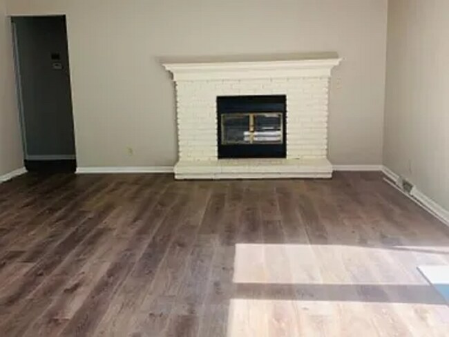 Foto del edificio - 332 N 154th St