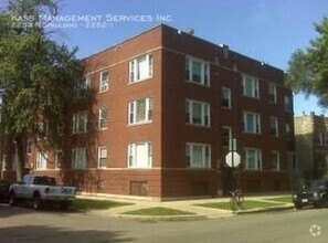 Building Photo - 2250 N Spaulding Ave