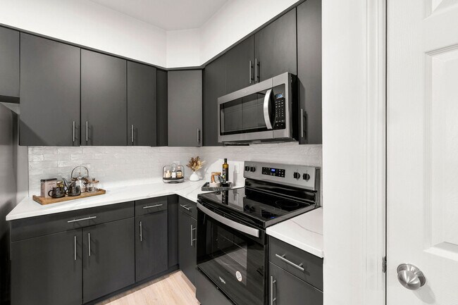 2BD, 2BA - 1046SF - Kitchen - The Lookout O4W