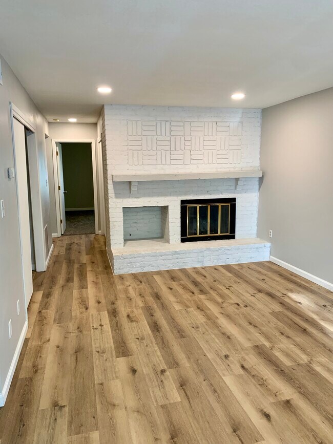 Living Room - 3408 SW Burnett Rd