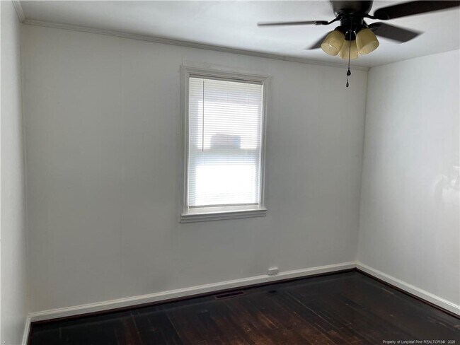 Foto del edificio - 521 E 5th Ave