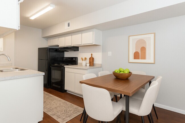 Foto del edificio - Woodland Trails Apartments