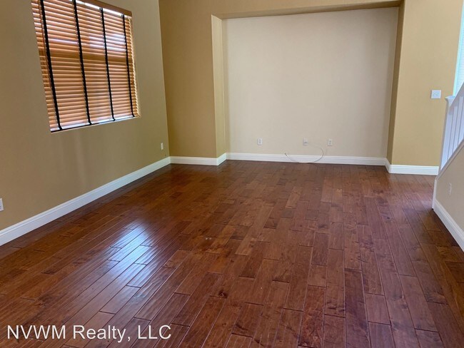 Building Photo - 3 br, 2.5 bath House - 3933 Gold Point St