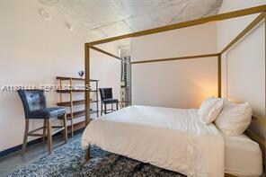 Foto del edificio - 151 SE 1st St