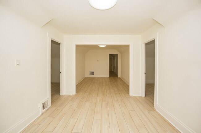 Foto del edificio - 4014 Cypress Ave