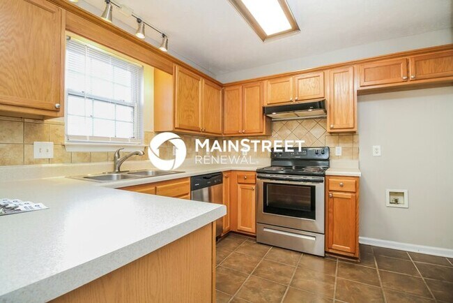 Building Photo - 3 Bedroom Pet-Friendly Home in La Vergne, TN with Main Street Renewal