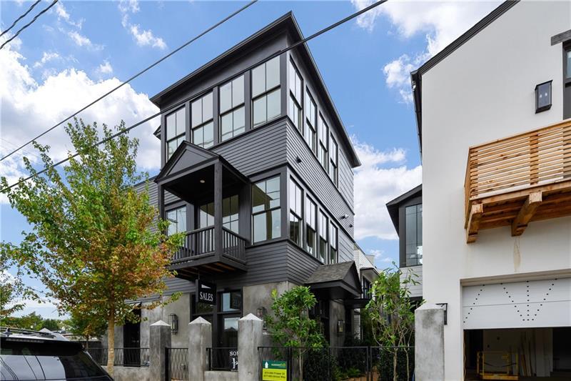 Foto principal - 674 Fraser St SE