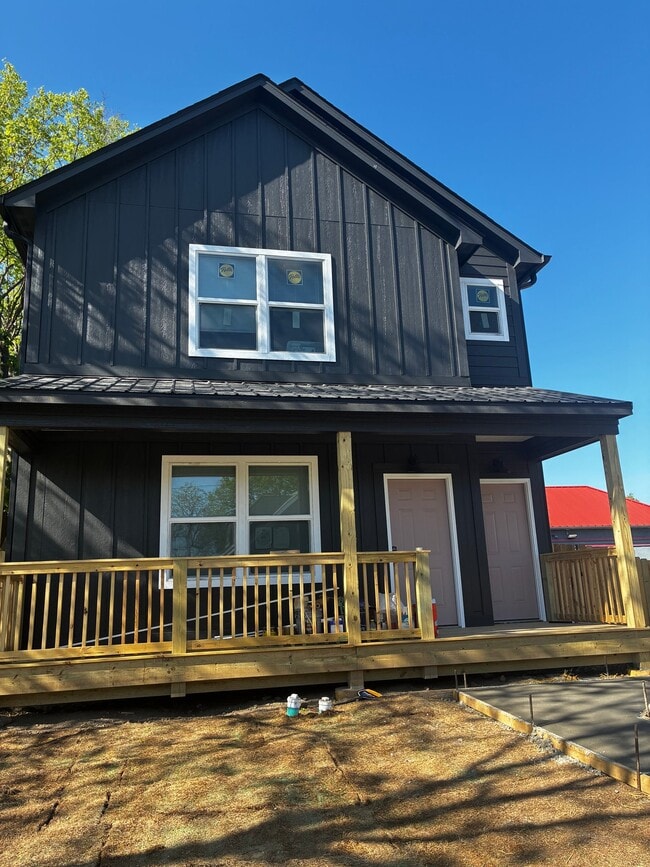 Foto del edificio - 826 W 29th St