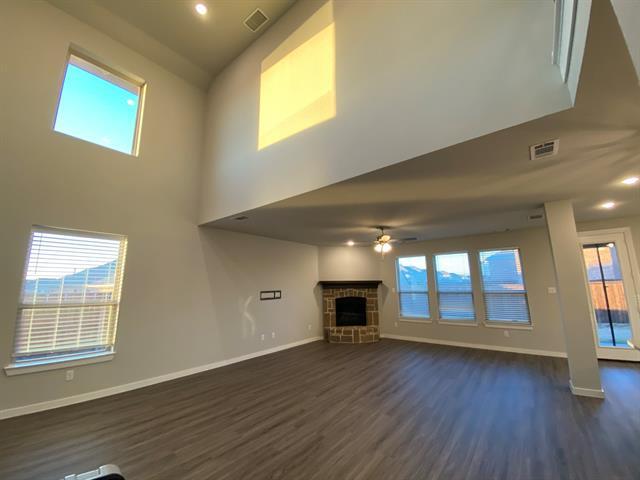 Building Photo - 2410 San Marcos Dr
