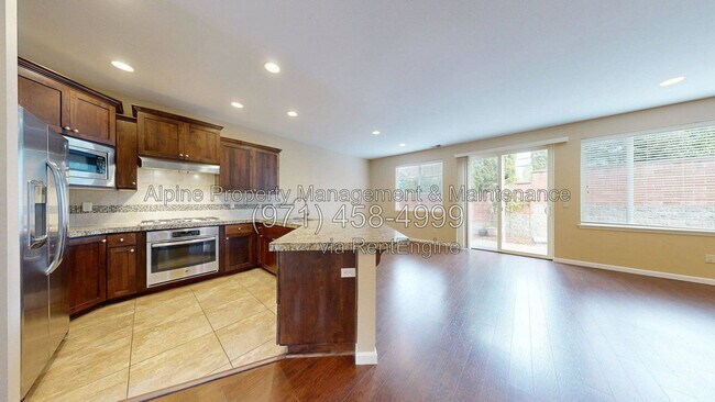 Foto del edificio - 9495 Northwest Ember Lane