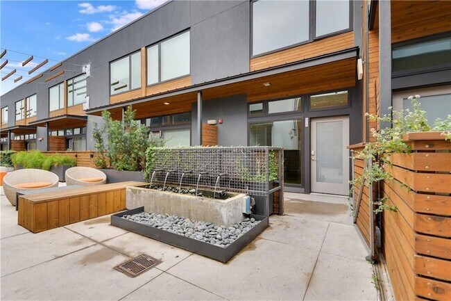 Foto del edificio - 2002 E 7th St