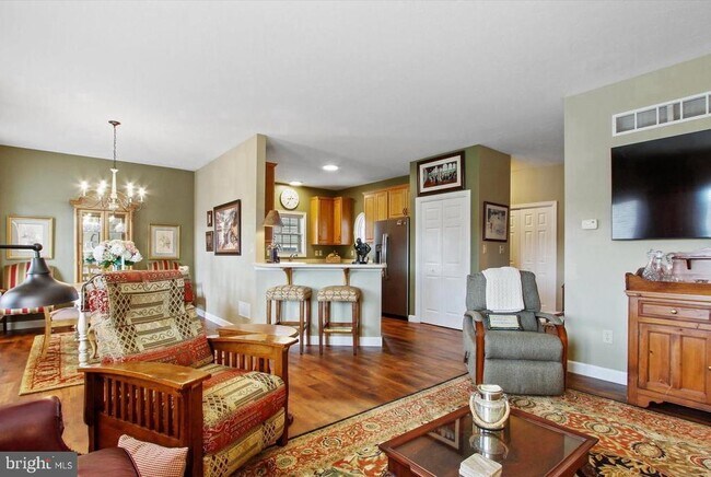Building Photo - 5 Winding Dr