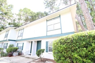 Building Photo - 3933 SW 26th Dr