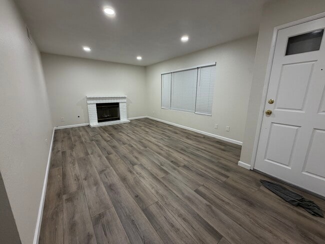 Foto del edificio - 10242 Kamwood Pl