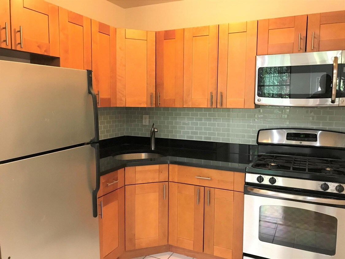 Foto del edificio - 529 W 49th St