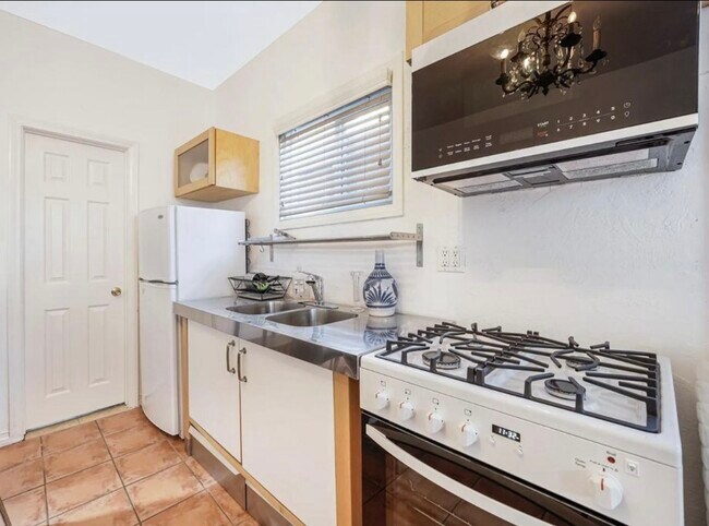 Foto del edificio - 1611 Talmadge St