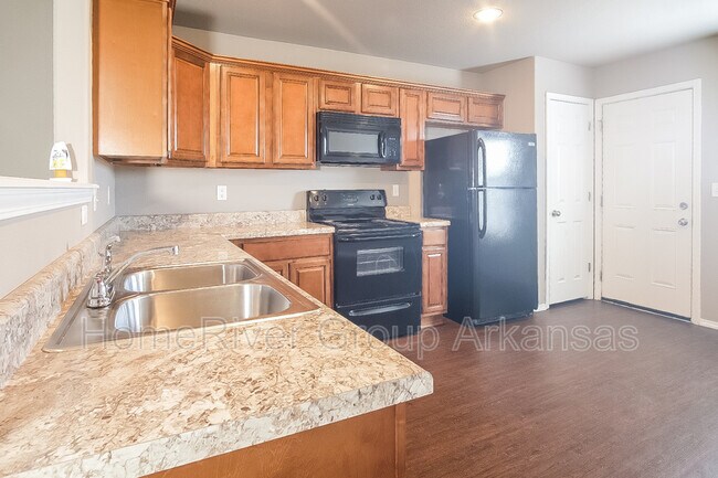 Building Photo - 3498 Alliance Dr