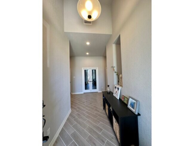 Building Photo - 139 Katy Way