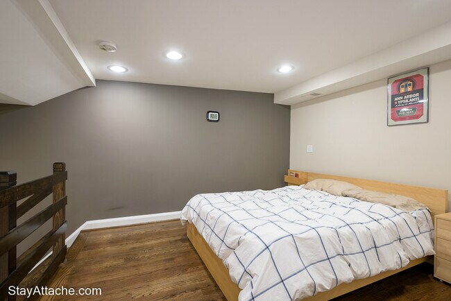 Foto del edificio - 717 F St NE