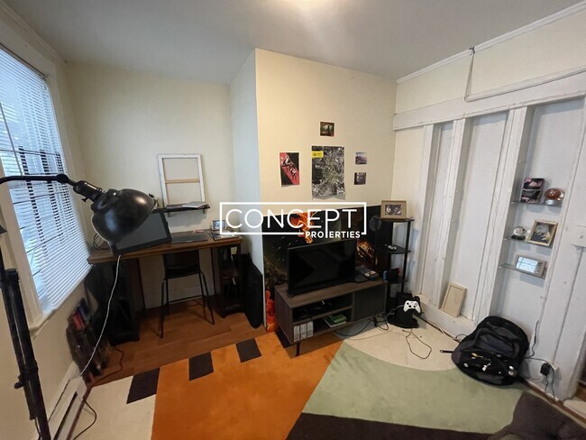 Foto del edificio - 6 Shepherd Ave