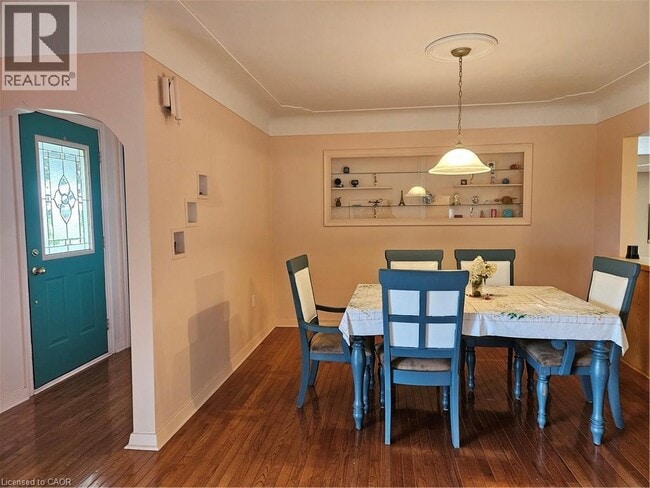 Photo du bâtiment - 65 Erie Ave N