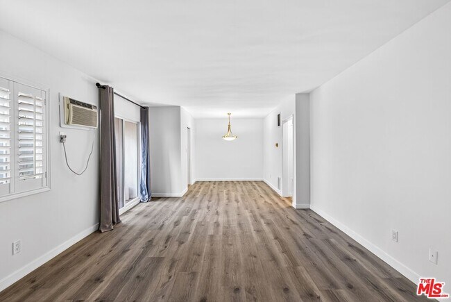 Foto del edificio - 630 Orlando Ave